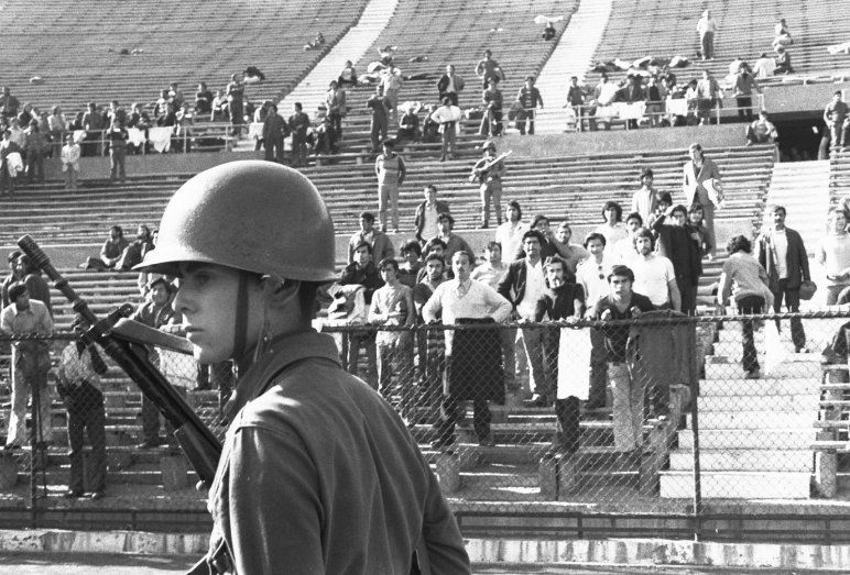 Estado deberá indemnizar a dirigente sindical sometido a prisión política y torturas en 1973 1 Im 2. Estadio Nacional