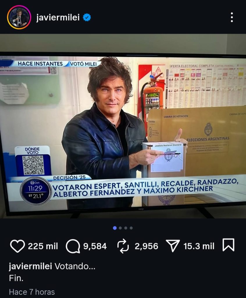 Disociado: las fotos intervenidas que compartió Javier Milei en medio de las elecciones legislativas 2 WhatsApp Image 2025 10 26 at 22.52.15 2