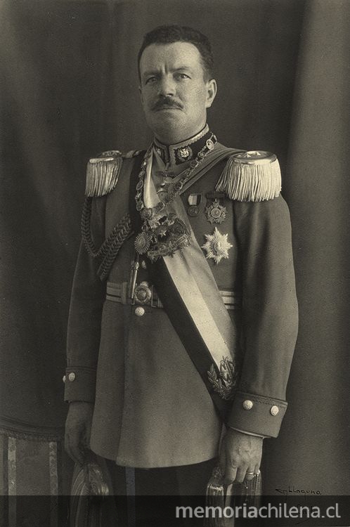 Foto oficial de Kast: el dictador Pinochet fue el último en utilizar banda con el Escudo Nacional 7 articles 66307 thumbnail