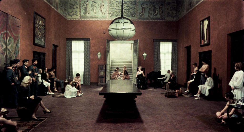 El goce del poder en “Salò, o los 120 días en la isla de Epstein”: la violencia estructural del fascismo contemporáneo 1 imagen SALOSODOMA4