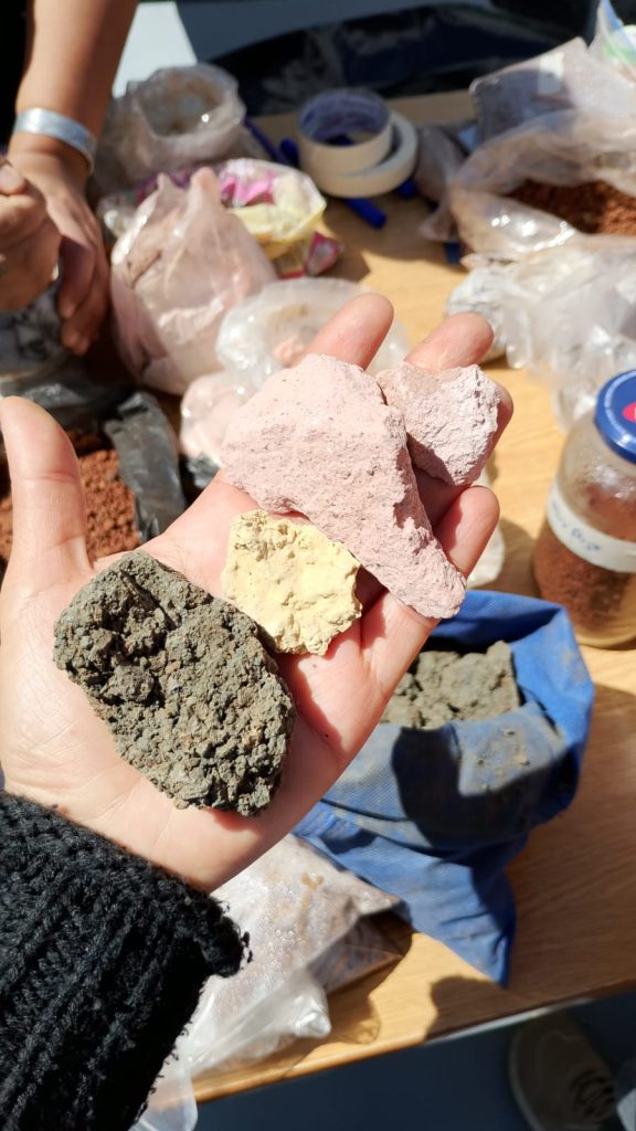 abebaa03 05e4 4f82 954d eb3992eaf9c7