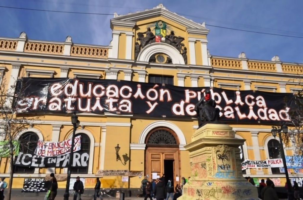 casa central de la chile frontis e1370279915890 1240x822 1