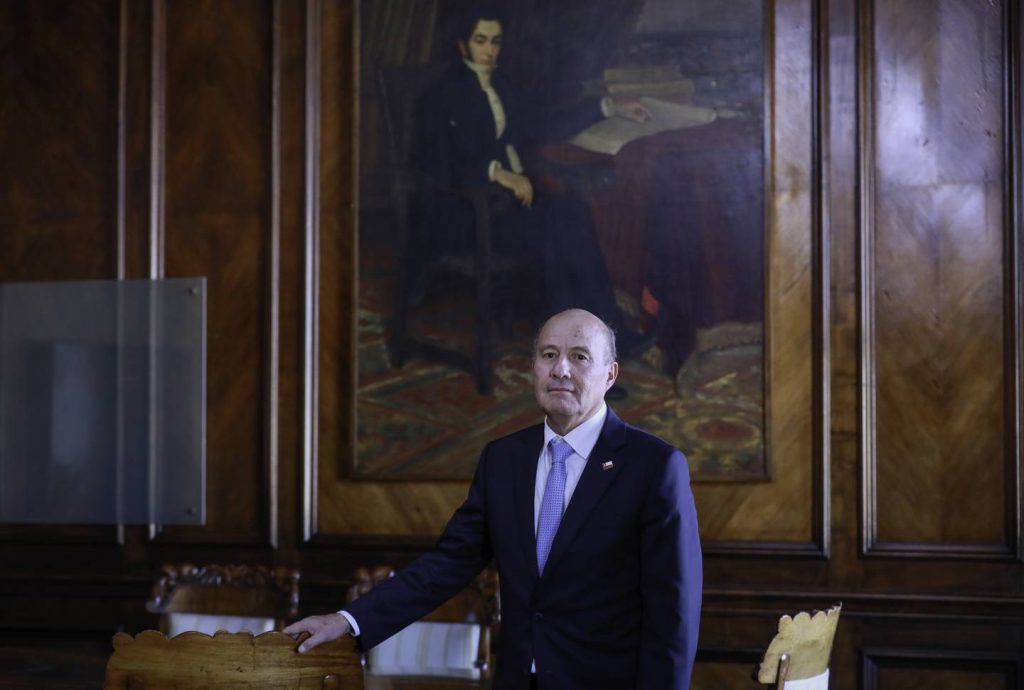 ministro hacienda quiroz.jpeg 1440x2000 q70 subsampling 2 1
