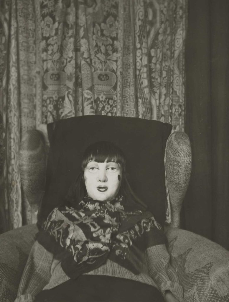¿Conoces a Claude Cahun? la artista que desafió el género e hizo creer a los nazis que existía una rebelión en sus filas 9 Claude Cahun Self portrait 1928