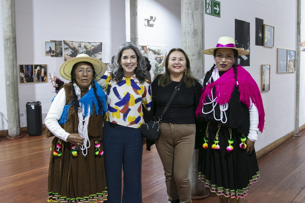 "Las cumbias que escuchamos allá arriba": la muestra que narra la vida de una mujer aymara entre Alto Hospicio y la Quebrada de Chiclla 2 Cedida Fernanda Soto Mastrantonio 1