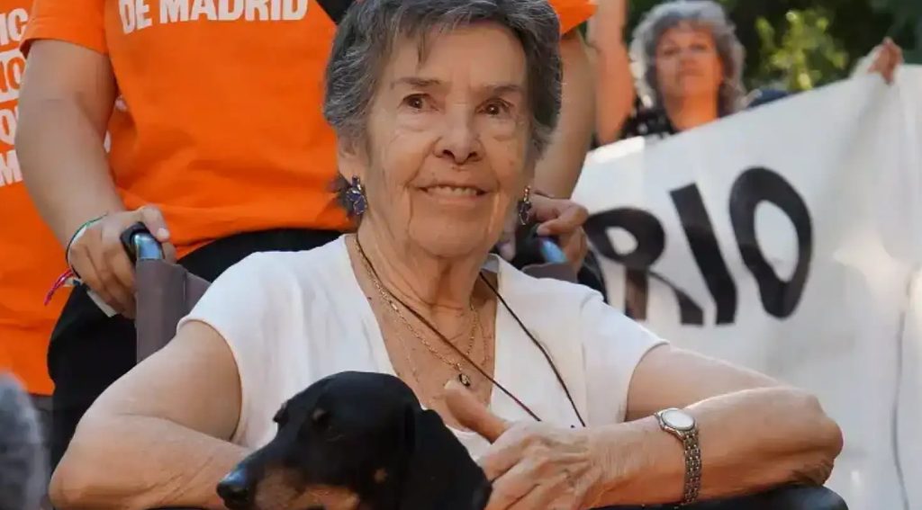 A días de ser desalojada: murió Maricarmen, la mujer que encendió la chispa de las protestas por la vivienda en España 1 maricarmen sonrie 1200